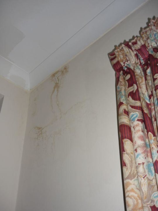 Wasserschaden! The Queen's Park Hotel