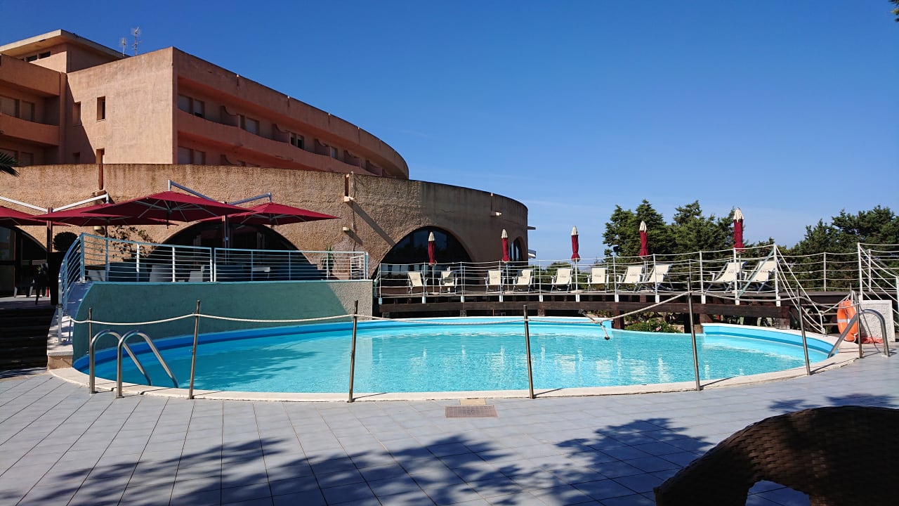 Pool Club Esse Roccaruja