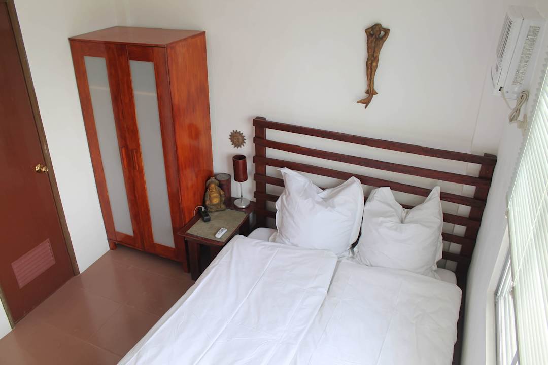 Room 2 Roger's Place Gay Guesthouse