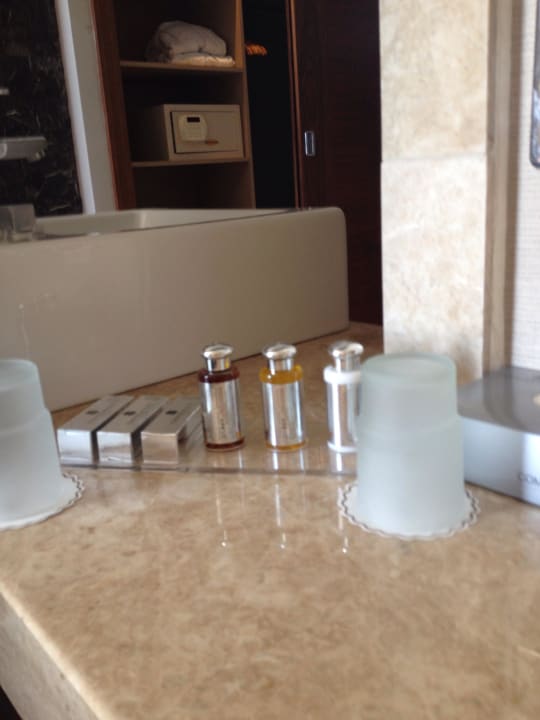 Utensilien Commodore Elite Suites & Spa - Adults only