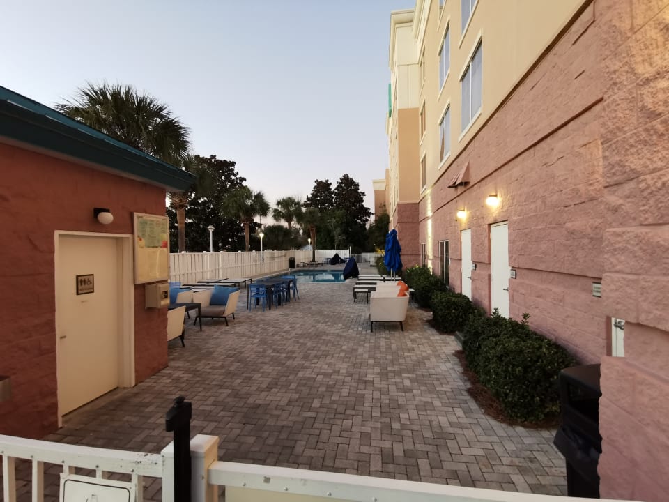 Pool Hotel Embassy Suites Destin Miramar Beach