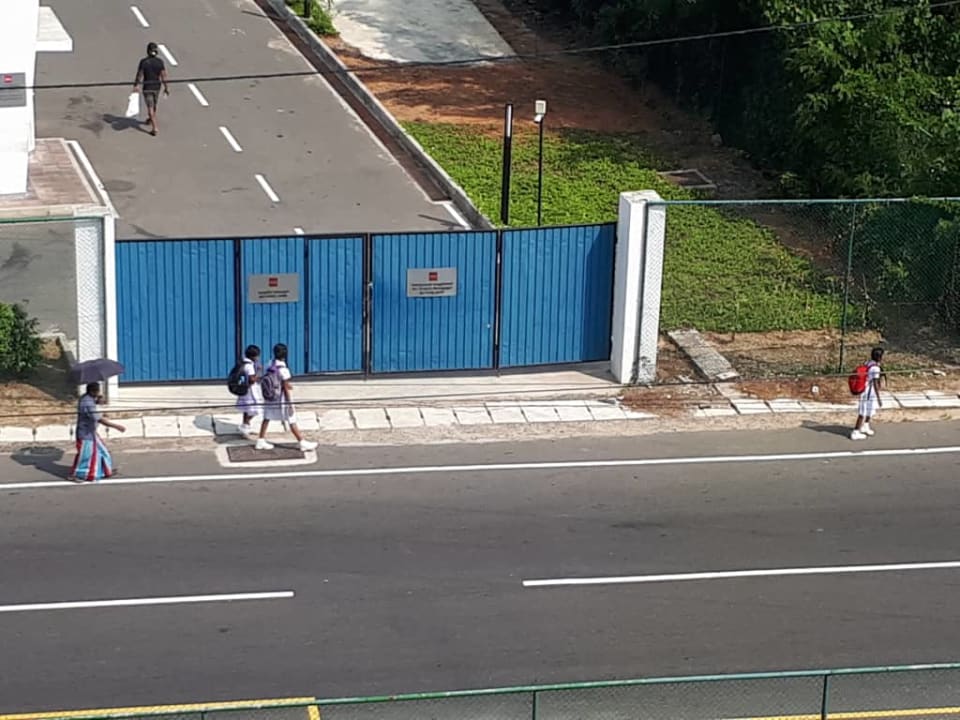 Widok na ulicę Hotel Riu Sri Lanka