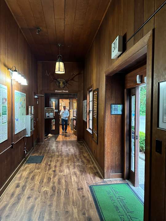 Lobby Lake Quinault Lodge