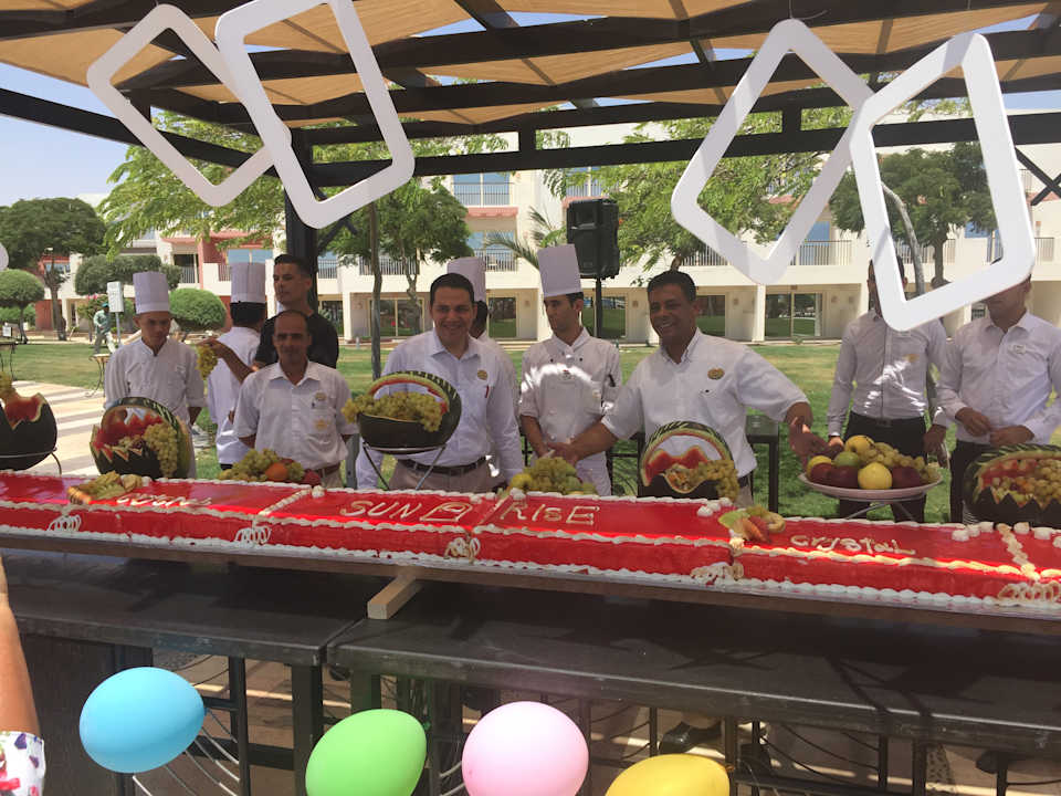 Restaurant SUNRISE Crystal Bay Resort