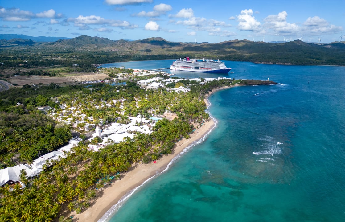 Strand Playabachata Hotel