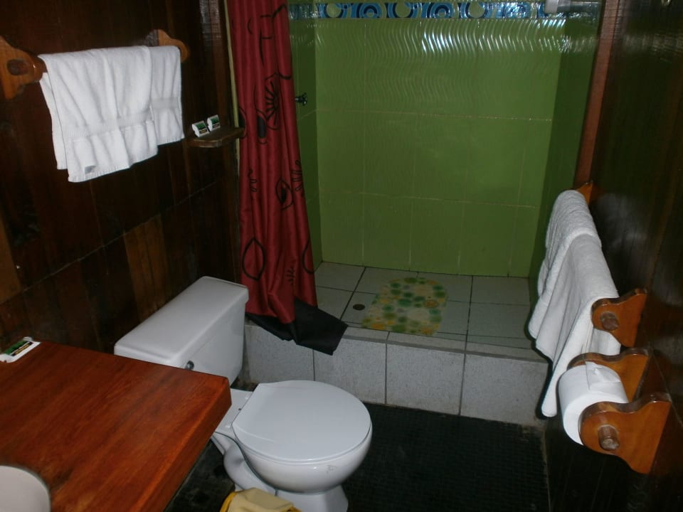 Das Bad Corto Maltes Amazonia Lodge