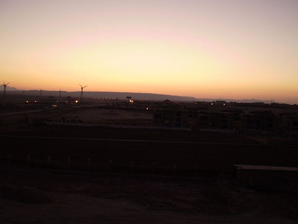 Hinter dem Hotel Golden Beach Resort