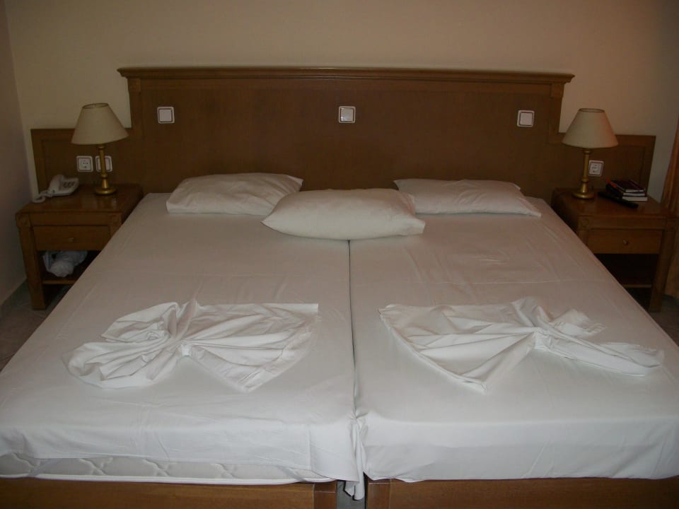 Jeden Tag schön gefaltet  Vantaris Palace