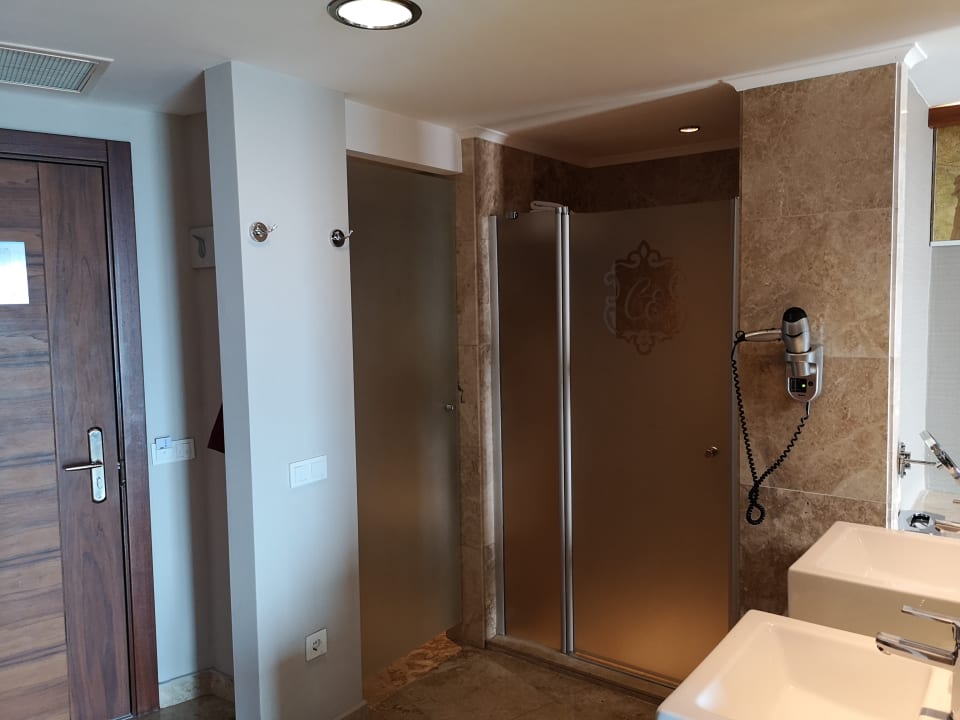 Zimmer Commodore Elite Suites & Spa - Adults only