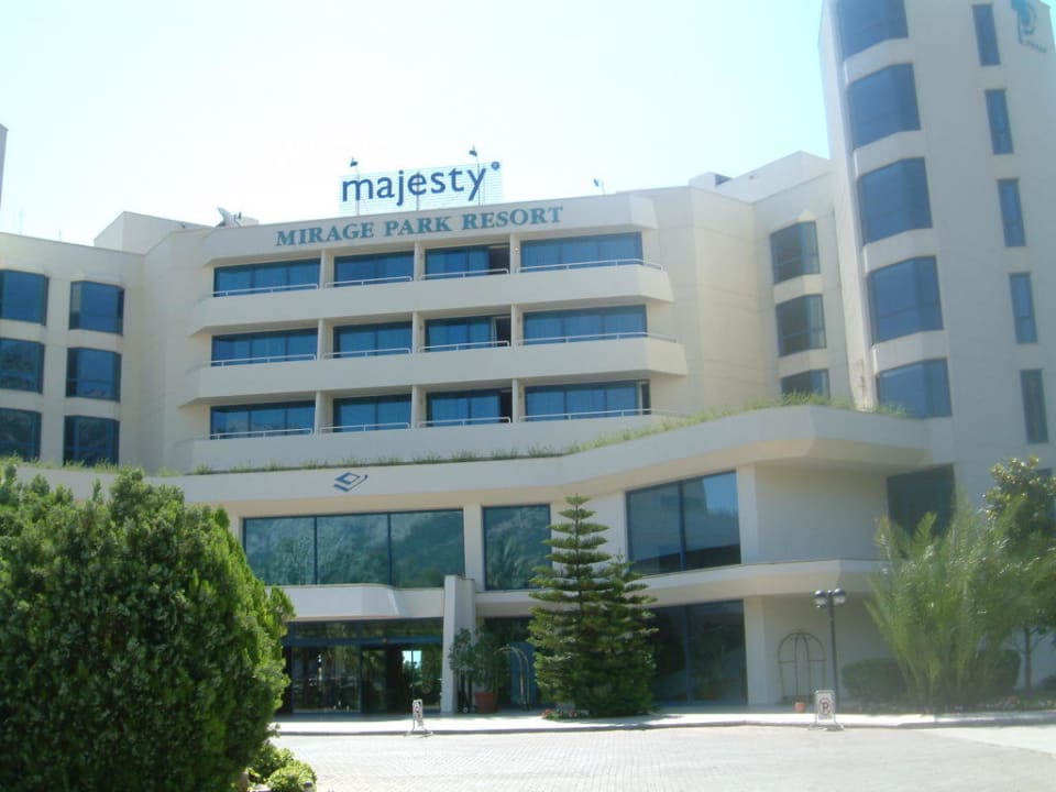 Eingang Mirage Park Resort