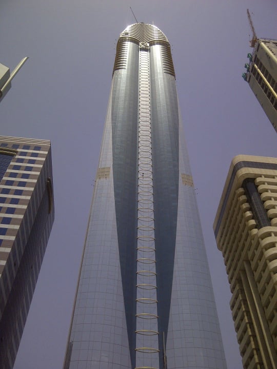 Hotel vom Pool aus Rose Rayhaan by Rotana