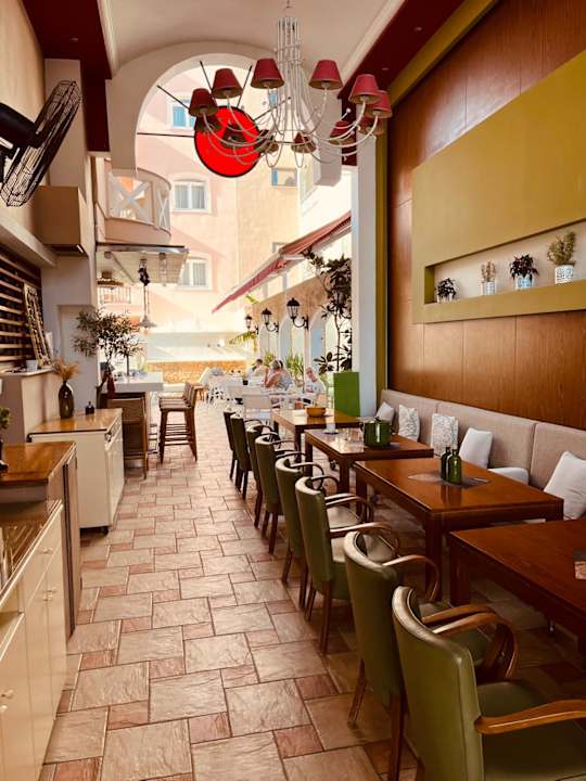 Gastro Evilion Sea & Sun Hotel