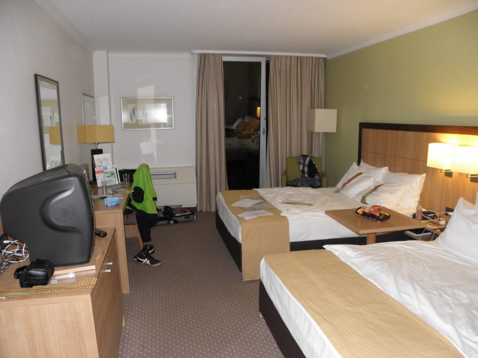 Geräumiges Zimmer Leonardo Hotel Düsseldorf Airport - Ratingen