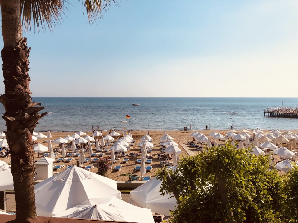 Strand Hotel Grand Side