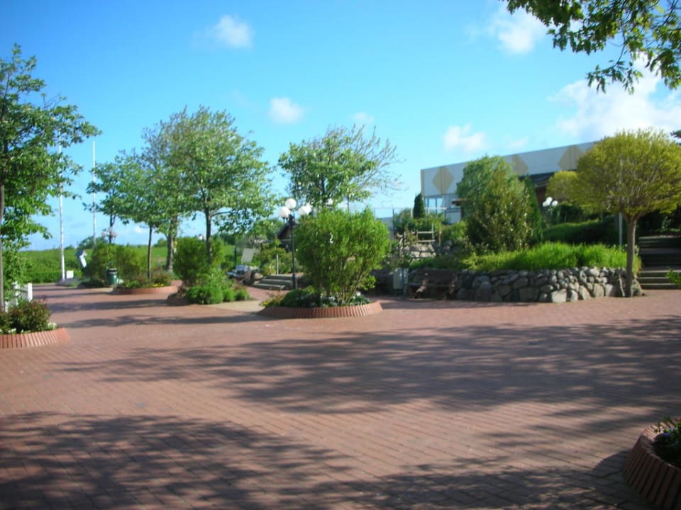 Ein Teil vom Dorfplatz Ferienwohnungen Ferienpark Weissenhäuser Strand