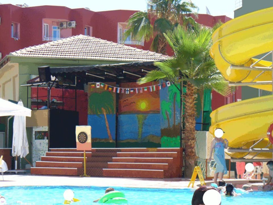 Basen Avena Resort & Spa