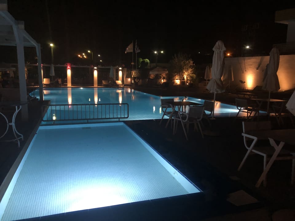 Pool Hotel Nissia Kamares