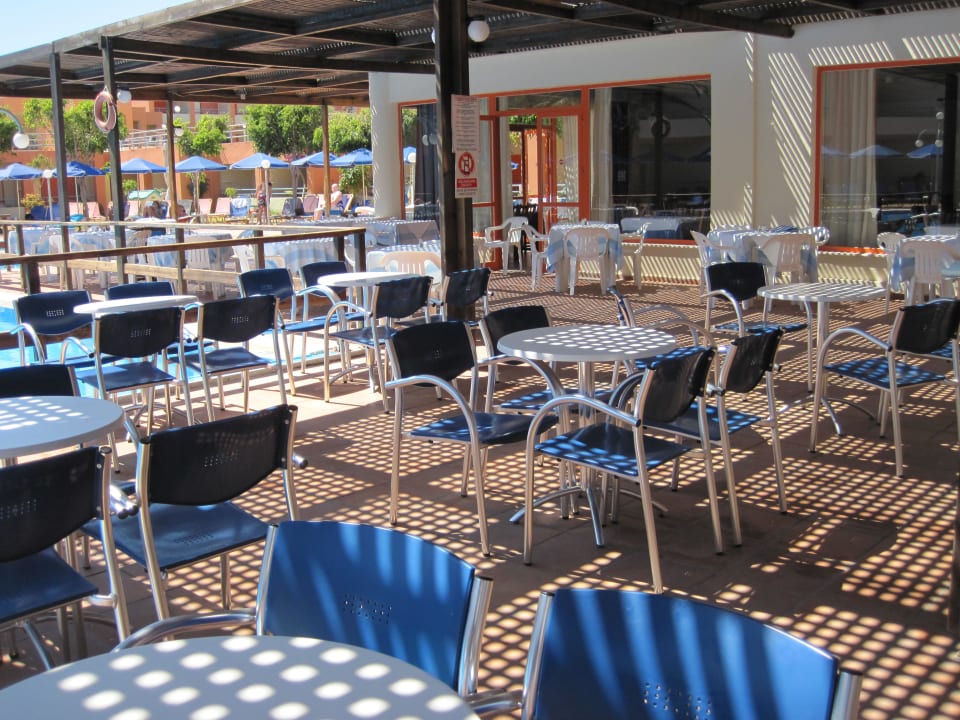 Der Außenbereich vom Restaurant Rethymno Village