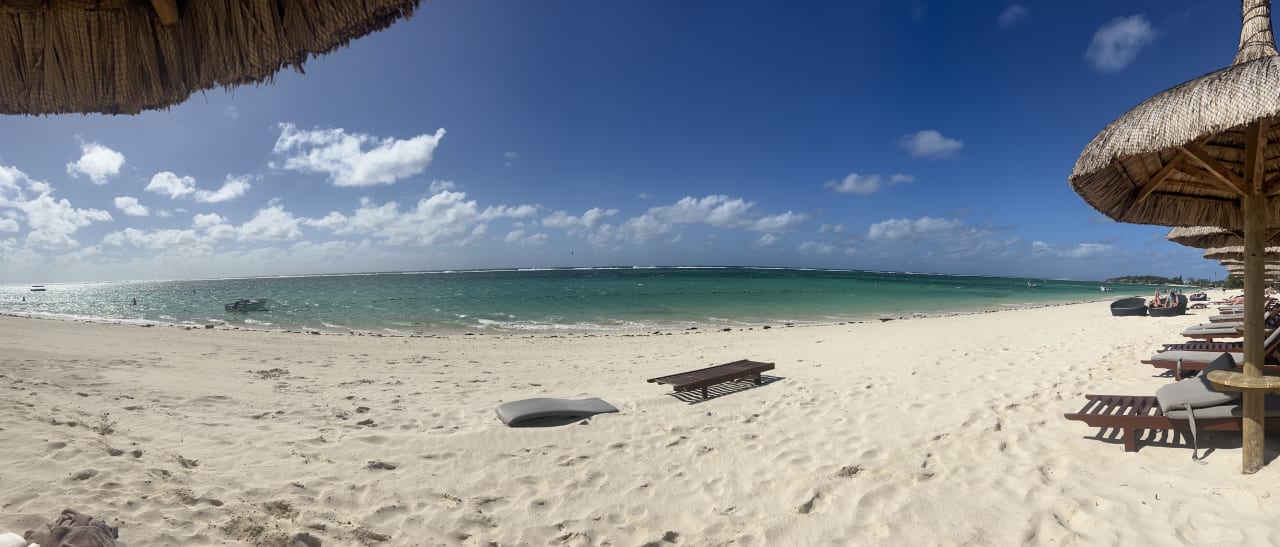 Strand Crystals Beach Resort Belle Mare, a member of Radisson Individuals