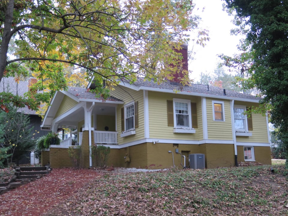 Nebengebäude Cedar Crest Inn