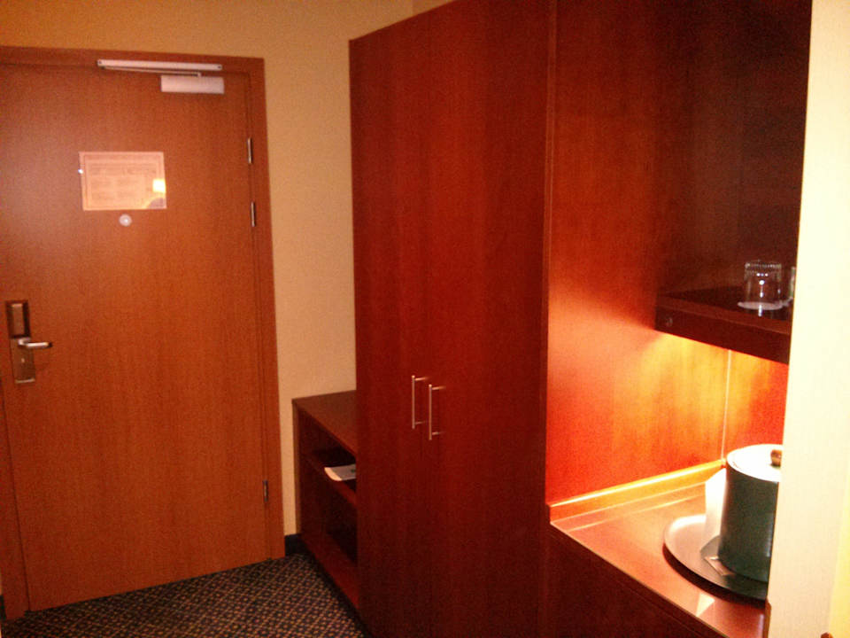 Wejścia  Hotel Courtyard by Marriott Warsaw Airport