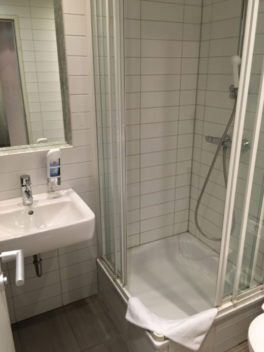 Zimmer MEININGER Hotel Berlin Hauptbahnhof