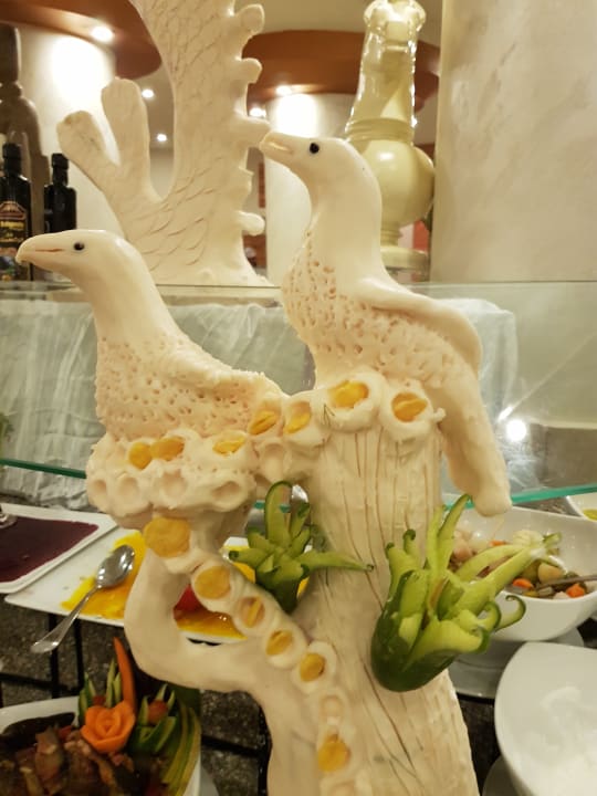 Gastro Moreno Horizon Spa & Resort