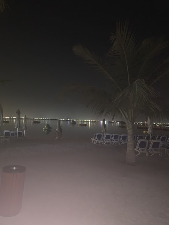 Strand DoubleTree by Hilton Resort & Spa Marjan Island