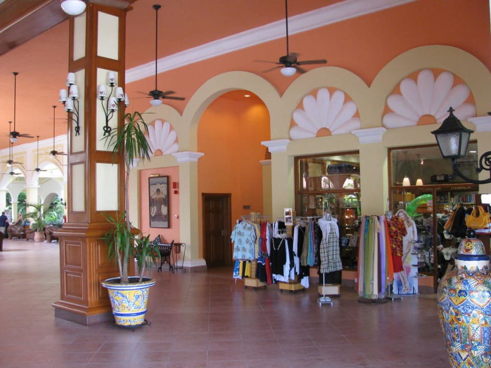 Shop in der Lobby Hotel Riu Tequila