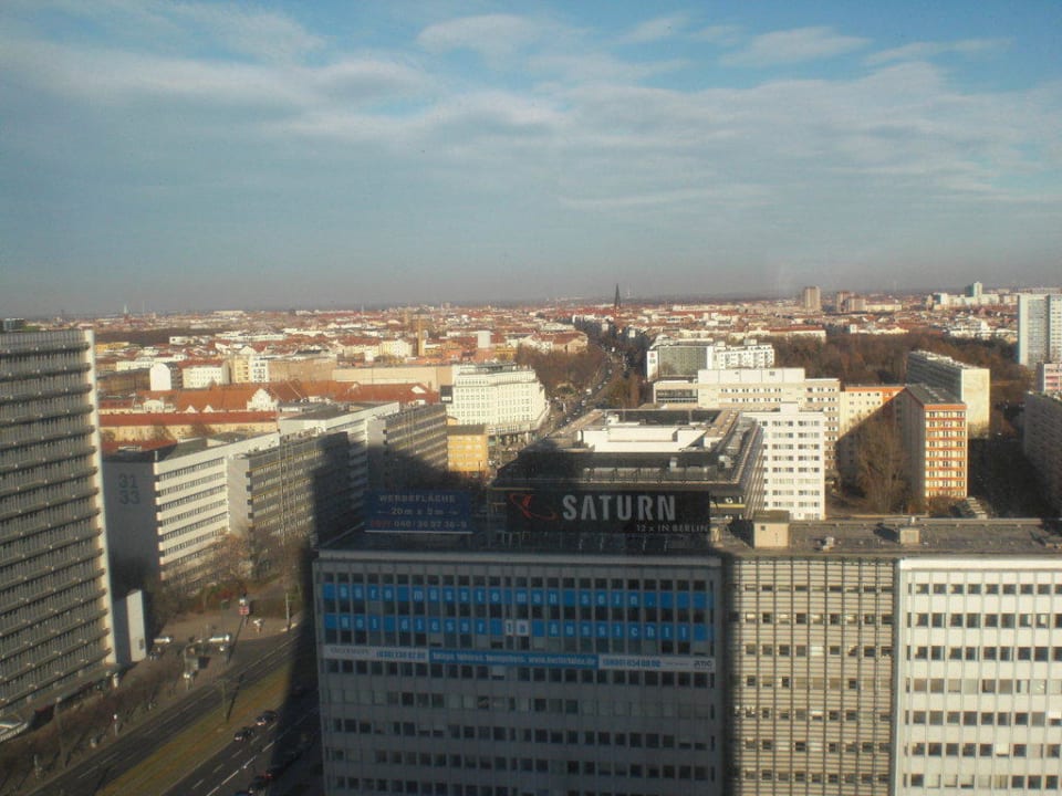 Ausblick aus unserem Zimmer (22. Stock) Park Inn by Radisson Berlin Alexanderplatz