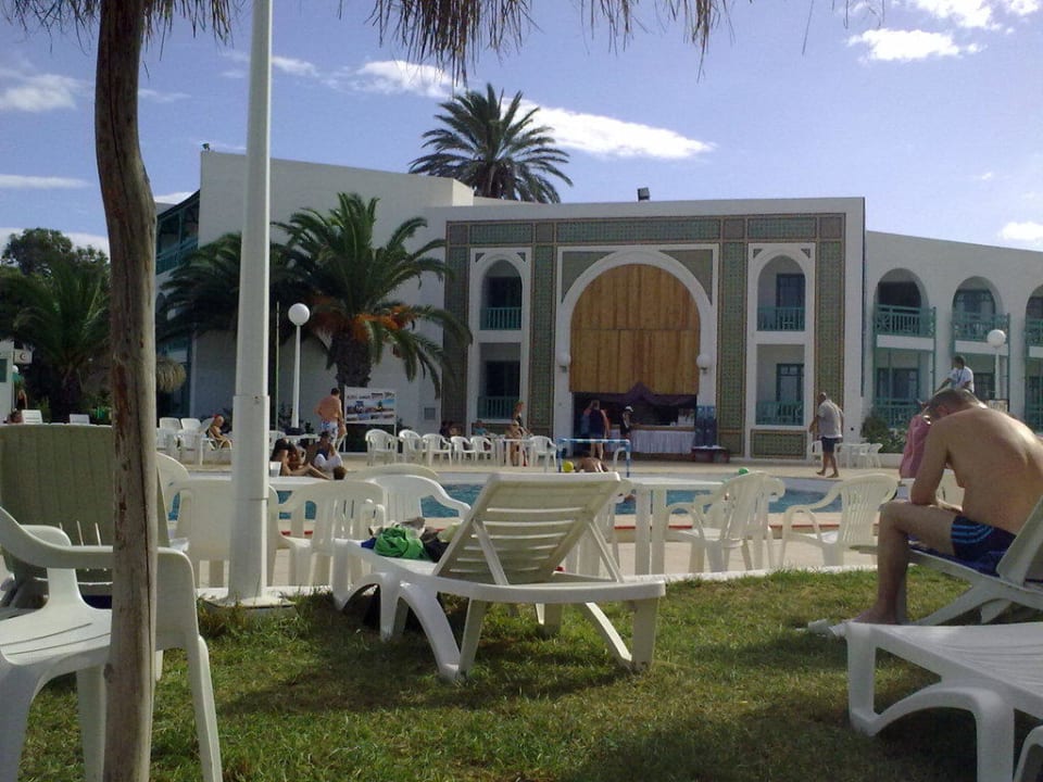 Liegen am Pool Hotel El Mouradi Cap Mahdia