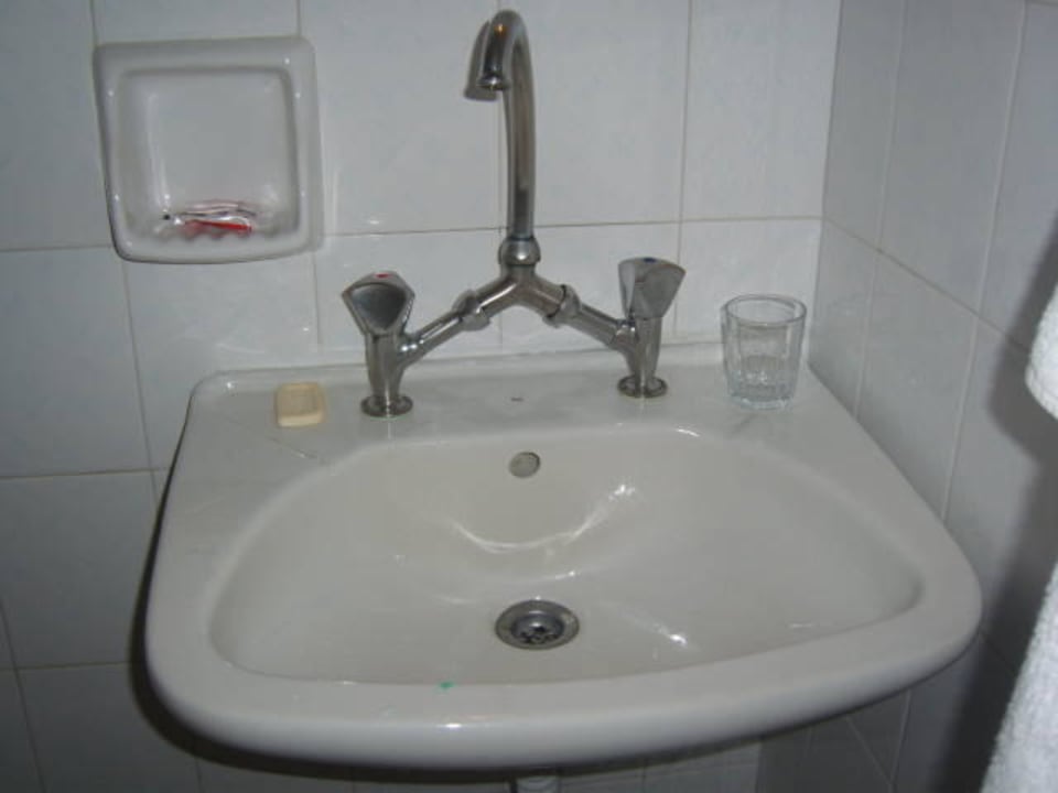 "Waschbecken und Wasserhahn" Apollo Apartments Plakias (Plakias