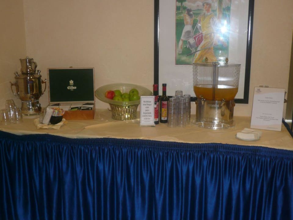 Tee, Saft & Obst im Wellnessbereich Golf & Sporthotel Wiesensee