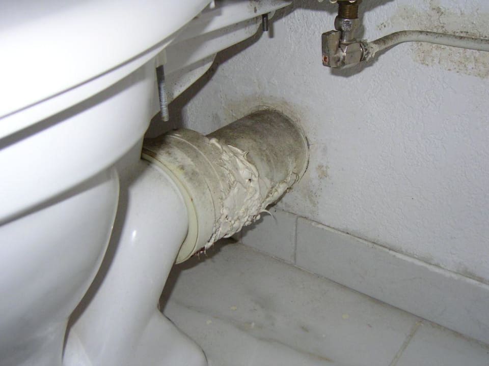 Schimmelbildung Toilette Résidence Marina Bianca