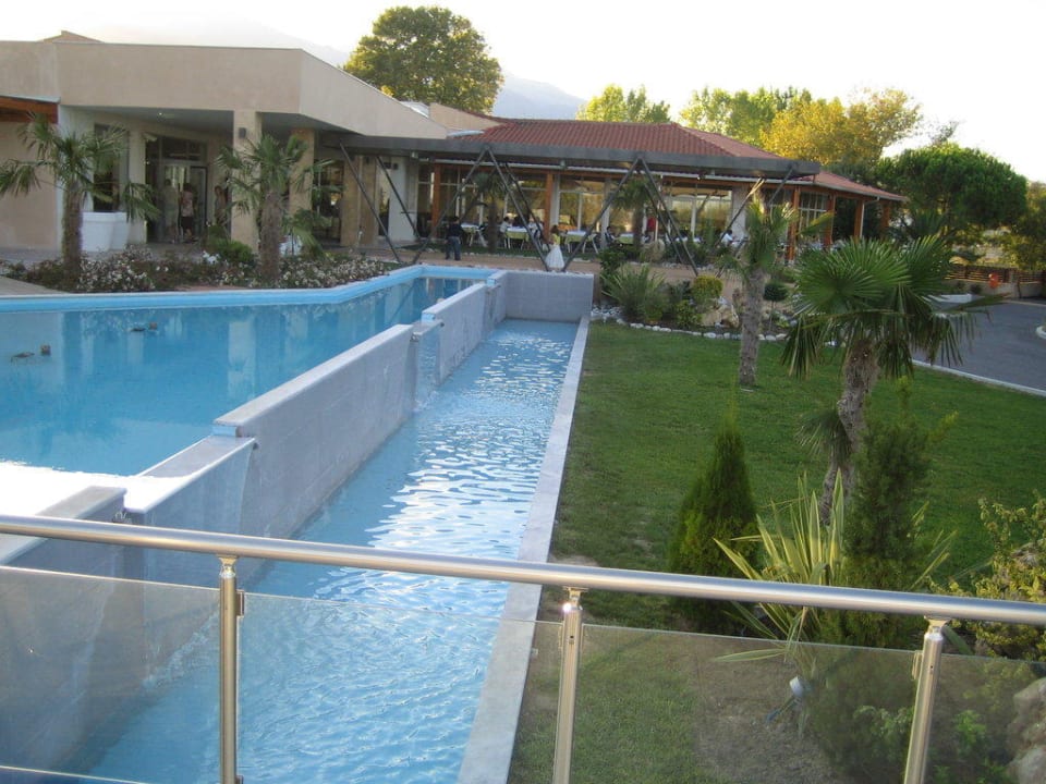 Am Eingang alltoura Club Hotel Poseidon Palace