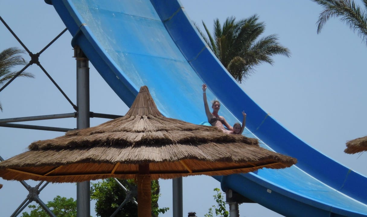 Viel Spaß beim Rutschen Titanic Beach Spa & Aqua Park