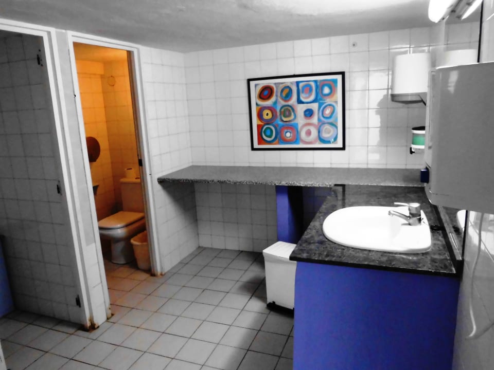 Waschraum mit Toiletten Barceló Portinatx - Adults only