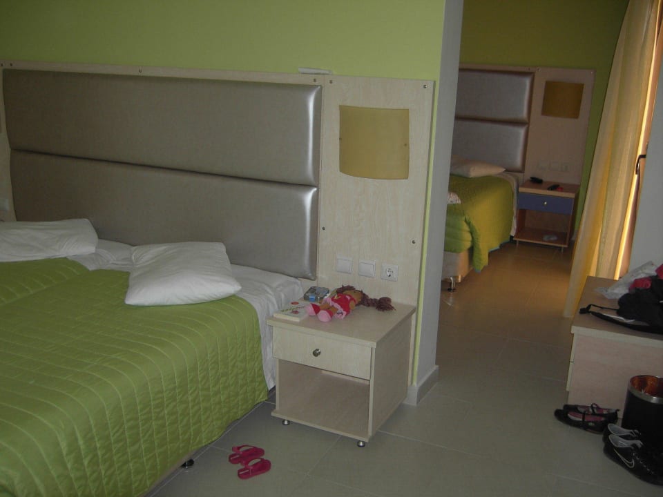 Familienzimmer nicht abtrennbar (keine Tür) Hotel Kouros Palace