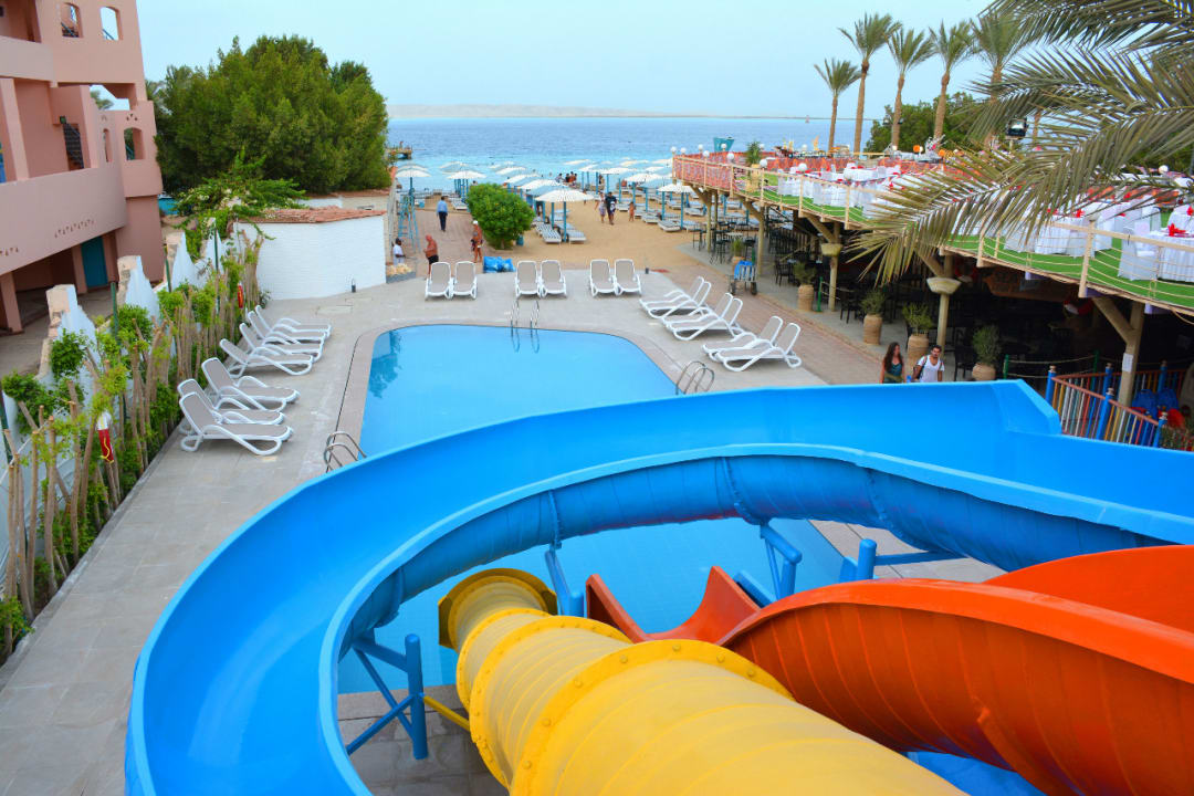 Pool Minamark Beach Resort & Spa