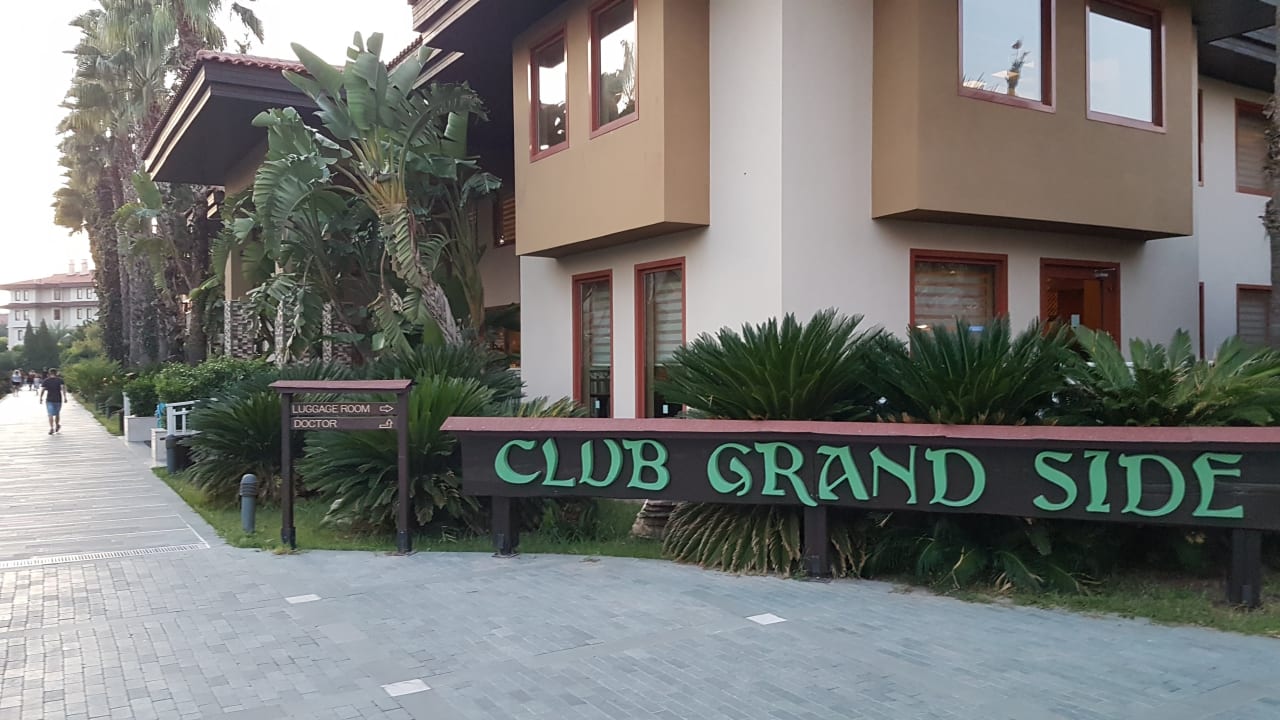 Außenansicht Club Grand Side