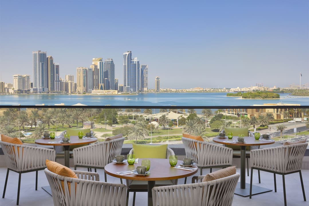 Gastro DoubleTree by Hilton Sharjah Waterfront Hotel & Residences