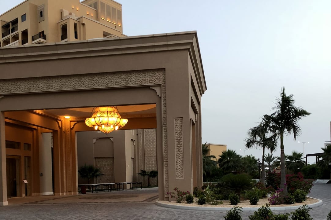 Außenansicht DoubleTree by Hilton Resort & Spa Marjan Island