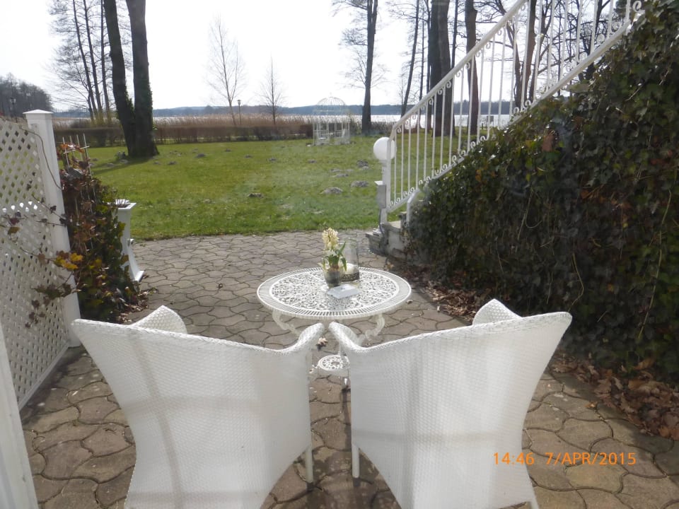 Eine von zwei Sonnenterrassen der Luxus-Suite Villa Contessa