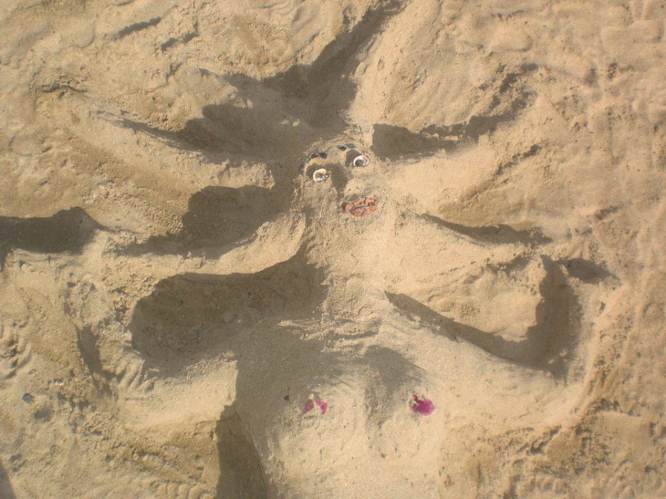 Kunst am Strand  Brayka Bay Resort