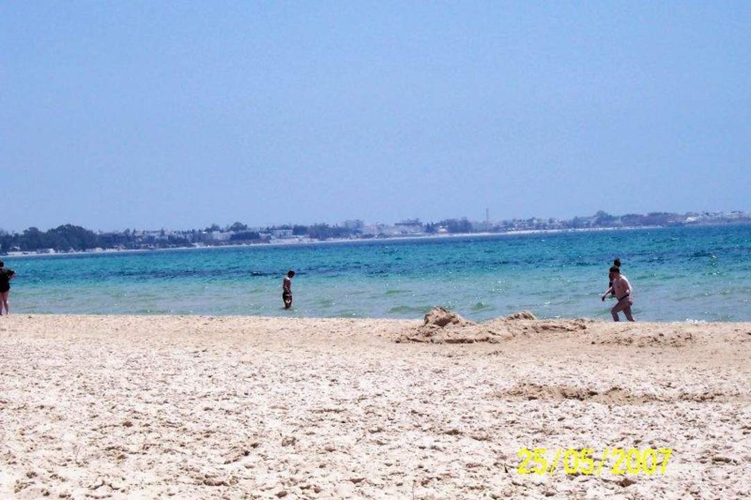 Strand mit Blick auf die Medina Movie Gate Miramar