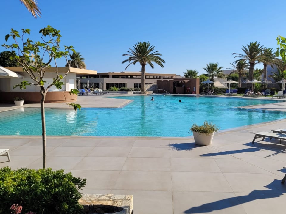 Pool Anissa Beach & Village