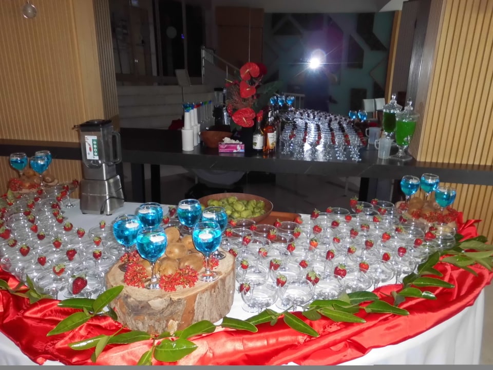 Gastro Iz Flower Side Beach Hotel