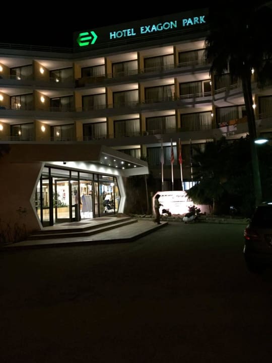 Eingang Hotel Exagon Park