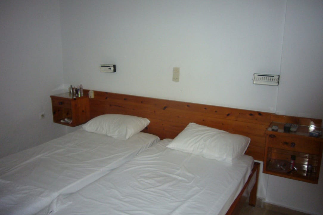Room Hotel AKTI Arilla