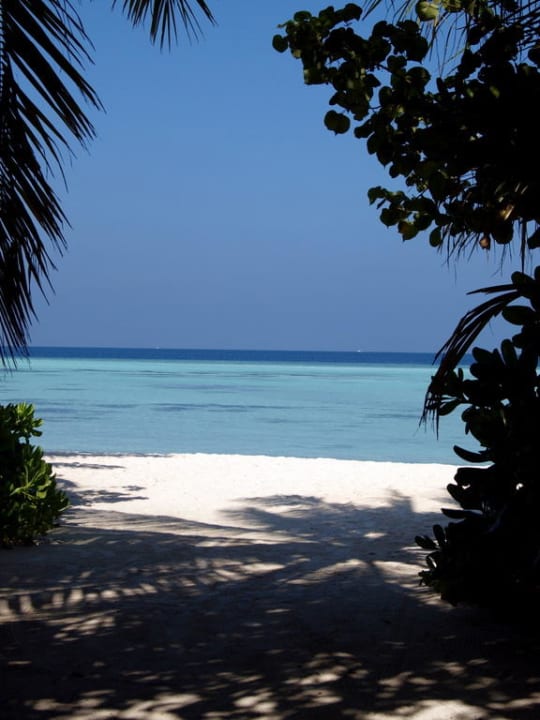 Durchgang zum Strand Sun Siyam Olhuveli
